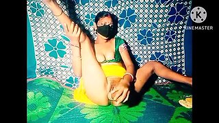 Desi Bhabhi Mampi Queen 59 Big Pussy Fucking Video - Hot Indian Aunty Bathroom Sex