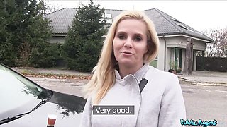 Minx's ass spreading porn