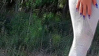 Pee with Super Hottie Model