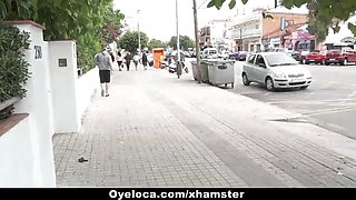 Oyeloca - nice mexican rewards stranger with a screw