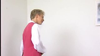 Mature MILF Casting Dildo Test and Steamy Bang