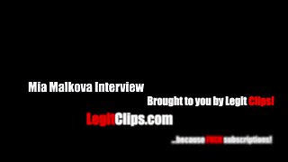 Mia Malkovas Pov Handjob Ends With A Massive Cumshot On Her Face