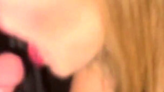 Night Outdoor Fuck! Blowjob in the Car Then She Squirted Pee