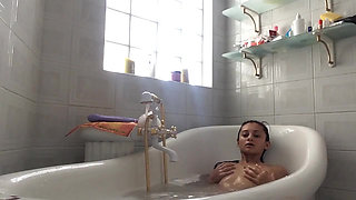 Playing with my fav dildo