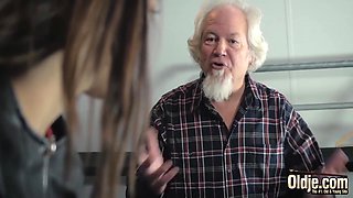 Hardcore Cock Sucking And Pussy Fucking For Naughty Slut From Old Man - Tera Link