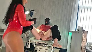 MistressLuciana fucks my asshole on the gynecological chair