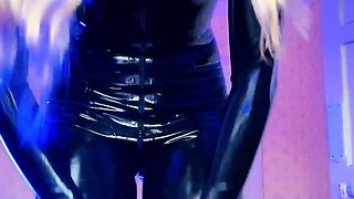 Blonde emo amateur solo masturbation