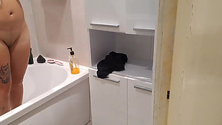 Looking for My Teen Step Sister and Jerking off