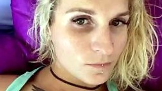 Hottrayne Amateur Masturbation On The Bed