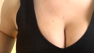 Big ass babe exposes her big boobs