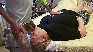 jerking off my dick to cum on my girlfriend