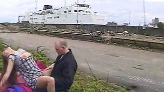 Offentlig Blowjob med Sabina - Dansk Voksen Scene