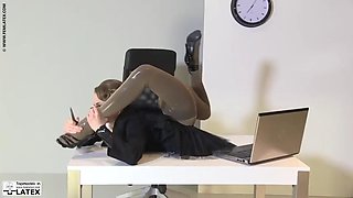 Tatyiana Latex Contortion nonude: Xnxx, Fetish  Flexible Porn