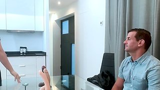 Pepeporn Busty Spanish Babe Merakipacense Seduces An Older