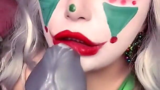 Facials and Breeding for the Christmas Clown