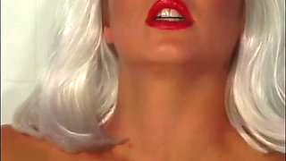 Stunning Young Hottie Gets to Orgasm with a Cucumber