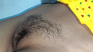I'm a virgin! Oh yes, that's so good! Slowly penetrate my pussy in this Tamil Indian video.