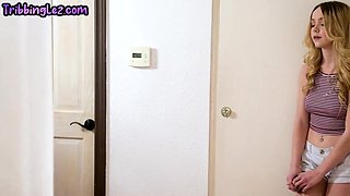 Facesitting lesbian threeway with natural titted ladies