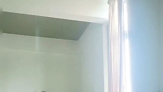 Mallu Wife Crying Loudly( സുഖംകൊണ്ട് പുളയുന്നു )