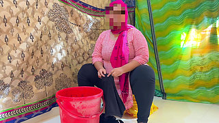 Big Pussy BBW Big Ass & Huge Boobs Hot Egypt Stepmom Washing Dress & Gets Horny!