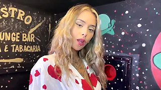 Morganita smoking and having fun with girls at the club