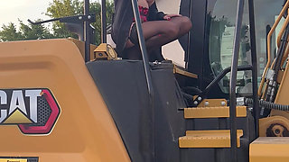 Beauty and the huge Digger