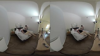 Betzz Behind The Scenes VR Part One – Athetlic Sorority Girl