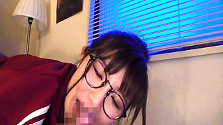 Late Night Blowjob Lessons From an Inexperienced Stepsister
