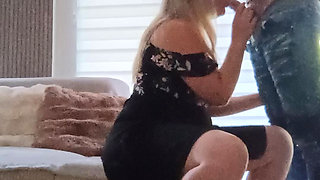 This woman loves to suck