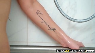 Brazzers - teens like it gigantic - muddy and neat in college s