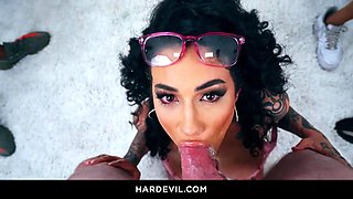 Arabelle Raphaels Girl-on-Girl Blowbang