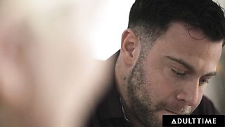 Promiscuous Seth Gamble at pussy eating movie