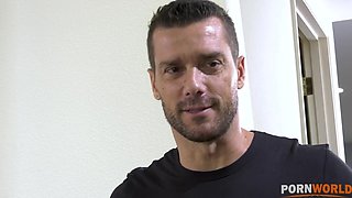 Humungous Culo Honey LaSirena69 Pays Her Handyman By Suggesting Up Her Fuckbox And Booty