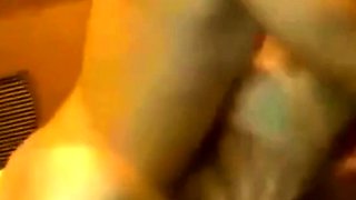 Maman arabe baise dans un trio amateur franais