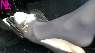 Revving in Grey Flats with Chains in Mp4format