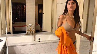 Mia Khalifas Big Tits Soak in Steamy Shower