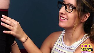 CFNM amateur sex chick with glasses sucks and tugging coc