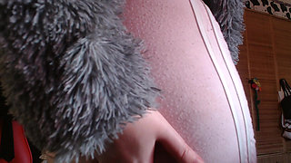 Summer Relaxation, Outfit & Farts Close-up Details