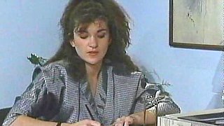 Amateur college lesbians lick pussy in reality groupsex