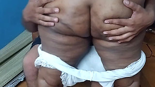 Chubby Aunty Hot Back