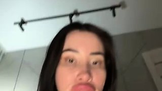 Brunette Solo Webcam Masturbation