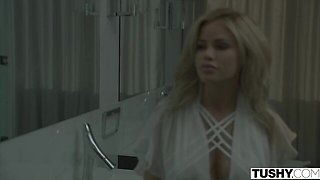 Freely Manuel Ferrara and Jessa Rhodes at lingerie xxx