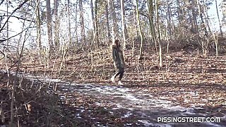 Outdoor pissing session with a long-legged girlfriend Ria Sunn