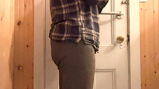 Hana Take a Cup Water Clean Her Pussy in the Bathroom