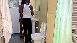 Omg! No Step-stepsister Break Into My Bathroom and Ride Me