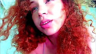 Close up MILF masturbation