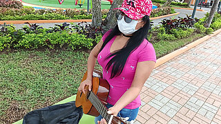 I Took a Lazy Man to My House, Offered Him a Shower and Then Gave His Cock a Great Blowjob