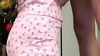 Stepmom Is Worried That Her Horny Stepson Started Noticing Vanessa, His Hot Cheerleader Stepsister