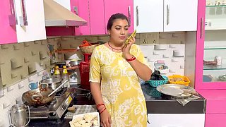 Hot Indian Stepsister Ragini Sends Nude Photo By Mistake - Step Brother Takes Advantage & Fucks Her Hard Full Hindi Viral Video
