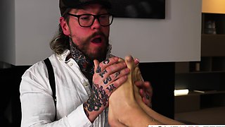 Feet Goddess Angelica Heart Fucked After Getting Worshipped